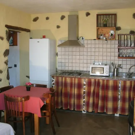 Casa Rural Satorno 아파트